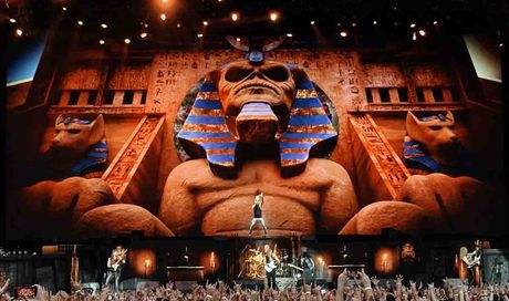 Bruce Dickinson contro il Las Vegas Sphere: “Non è da Iron Maiden”
