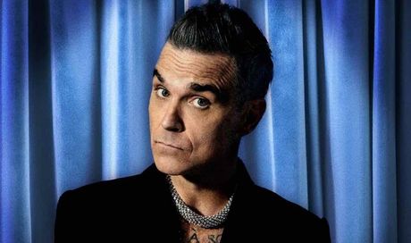 Dietro le quinte di Robbie Williams: il nome deciso dai Take That e il rifiuto shock ai Queen