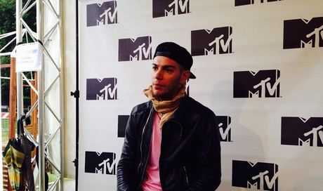 Mtv Awards 2015, Emis Killa: “Stasera canterò e, magari, farò ascoltare qualcosa del nuovo album”
