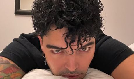 Quale tipo di microfono usa Stash dei The Kolors a Sanremo 2025?