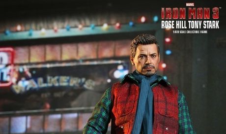 Iron Man 3, Robert Downey Jr.:  nuova action figure di Tony Stark versione cowboy