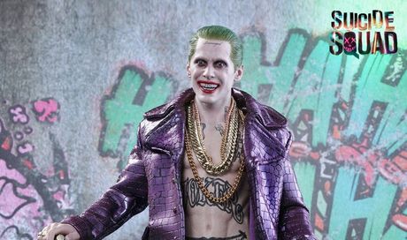Suicide Squad: nuova action figure Hot Toys del Joker di Jared Leto