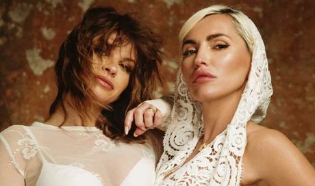 Serenata, testo e significato del brano di Serena Brancale e Alessandra Amoroso