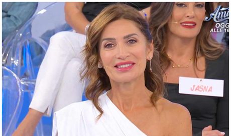Uomini e Donne, che fine ha fatto Barbara De Santi? I fan preoccupati per la dama del trono over