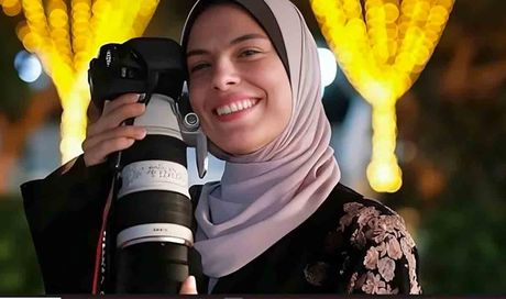 Fatma Hassona, un sogno spezzato a Gaza: il documentario di Sepideh Farsi alla Festa di Roma