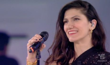 Amici 2018, puntata 5 maggio: Elisa ospite (Anteprima Blogo)