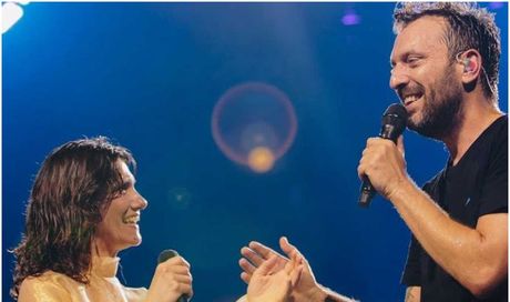 Elisa Toffoli non crede ai suoi occhi e condivide il momento sui social: il regalo di Cesare Cremonini