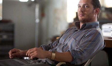 Bronson: teaser trailer italiano, foto e curiosità sul film con Tom Hardy