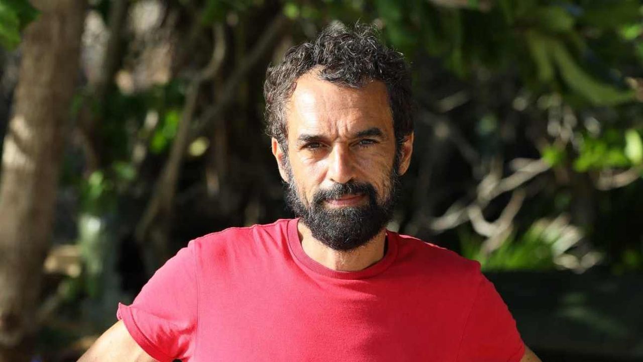 Isola dei Famosi, problemi di salute per Dino Giarrusso: dopo il ricovero di Adinolfi e Cannata arriva la confessione