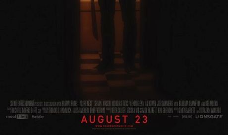 You’re Next: nuove locandine per il thriller-horror di Adam Wingard