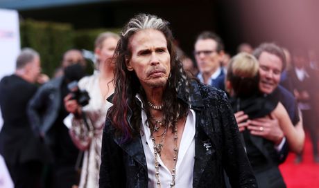 Steven Tyler, il cantante degli Aerosmith, accusato di violenza sessuale