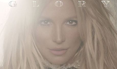 Britney Spears sostituisce la cover dell’album Glory: ecco perché