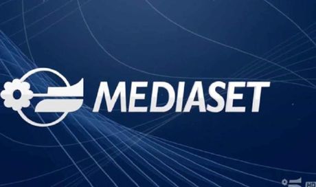 Mediaset, la lite dietro le quinte che sta facendo discutere: “Tensione fortissima tra i due”