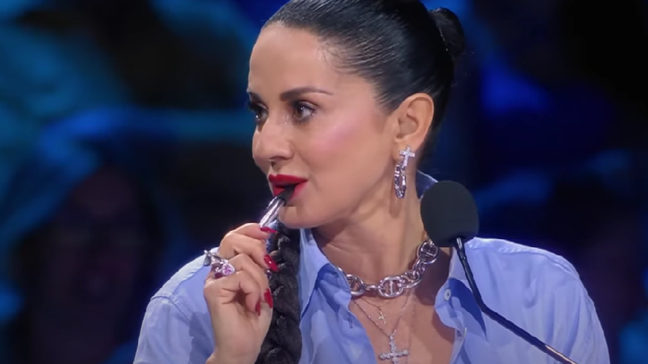 Concorrente abbandona il palco di X Factor 2024 prima del voto dei giudici (video)