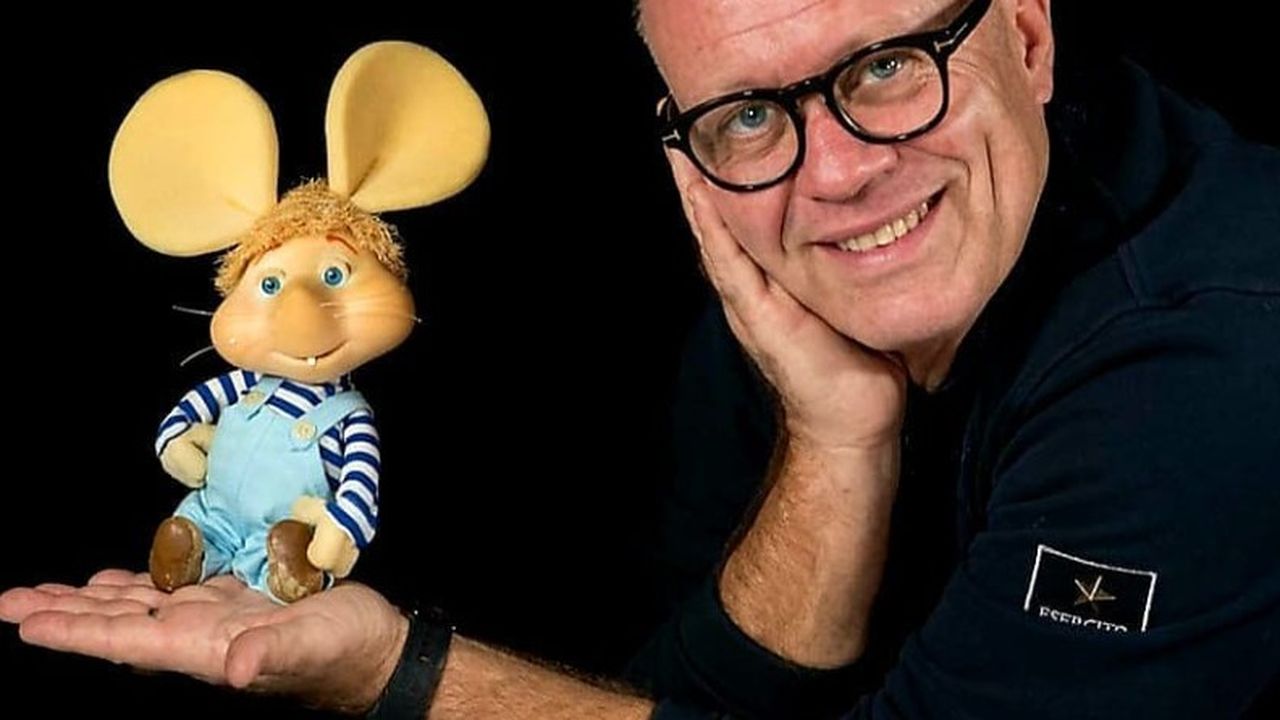 Leo Valli: chi è la voce di Topo Gigio che duetterà a Sanremo 2025 con Lucio Corsi