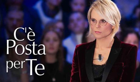 Mediaset, dopo le feste si parte subito con C’è Posta per Te: quando torna Maria De Filippi