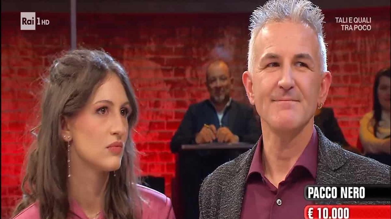 Affari tuoi, Damiano si commuove per la figlia Sophie: ecco quanto ha vinto stasera 23 gennaio 2026