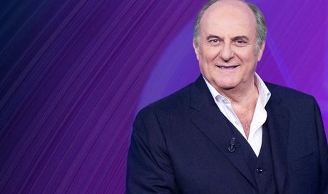 Gerry Scotti, non solo La Ruota della Fortuna: torna un altro programma cult di Mediaset, la data della messa in onda