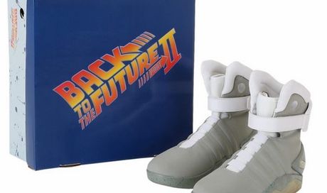 Ritorno al futuro gadget: le scarpe futuristiche “Power Lace” di Marty McFly