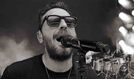 Cesare Cremonini ospite a La Pennicanza di Fiorello: “Suonerò dal vivo La santa pennicanza”
