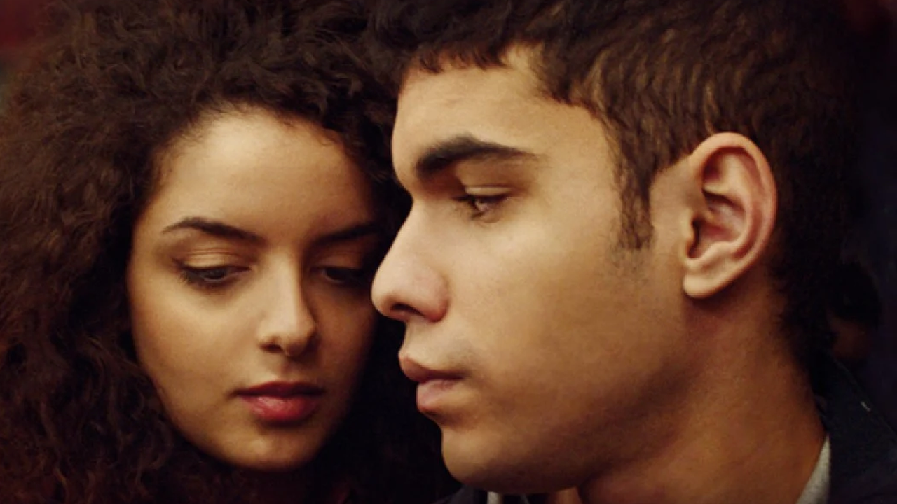 Una storia d’amore e di desiderio: trailer italiano e anticipazioni sul film di Leyla Bouzid