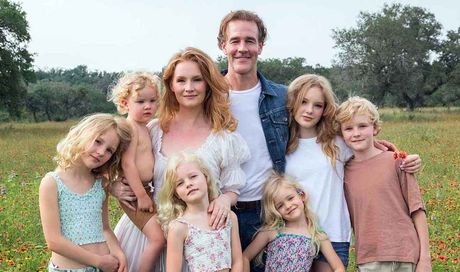 Katie Holmes ricorda James Van Der Beek: “Il viaggio di un eroe” | I fan raccolgono 1.3 milioni di dollari