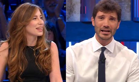 Affari Tuoi, partenza disastrosa per Laura, poi il miracolo: vince tutto, la cifra portata a casa