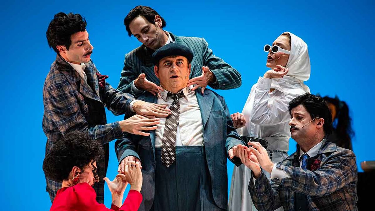 Gianni Fantoni porta Fantozzi a teatro: “Una maschera tragica, non un’imitazione”