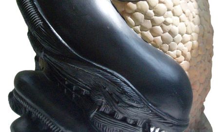 Alien: le biscottiere ispirate all’iconico Xenomorfo (2)