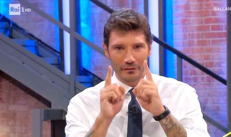 Affari Tuoi, vincite record negli ultimi giorni ma quanto vengono tassate? Tutte le cifre