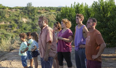 Alcarras: trailer italiano e anticipazioni film di Carla Simon Orso d’oro a Berlino