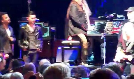 “Sweet Home Alabama” – Skynyrd Tribute Concert @ Fox Theatre, Atlanta 11.12.2014