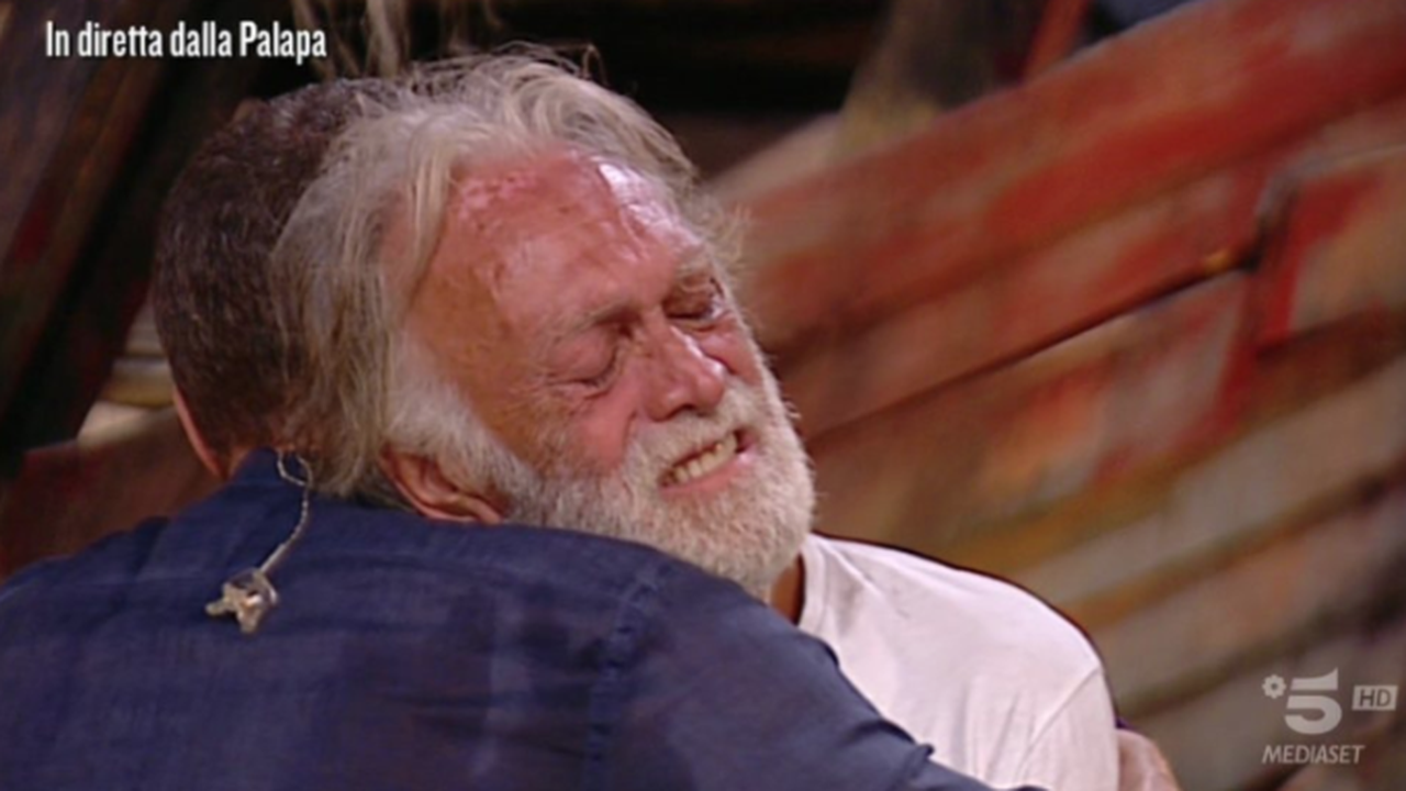 Isola dei Famosi, caos Riccardo Fogli: Cristiana Farina lascia l’incarico di capoprogetto