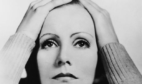 Greta Garbo censurata su Wikie Radio, Radio 3 Rai, per più vizi, e per una pura formalità