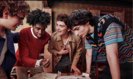 Stranger Things, gli indizi nascosti nell’ultimo episodio: tutti i riferimenti per comprendere il finale della serie