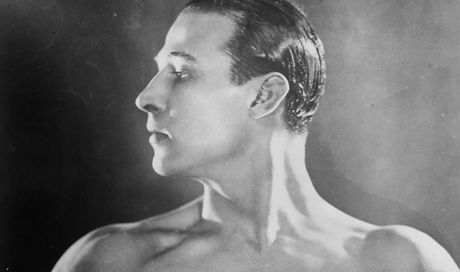 Rodolfo Valentino: 26 curiosità sulla Leggenda del cinema muto