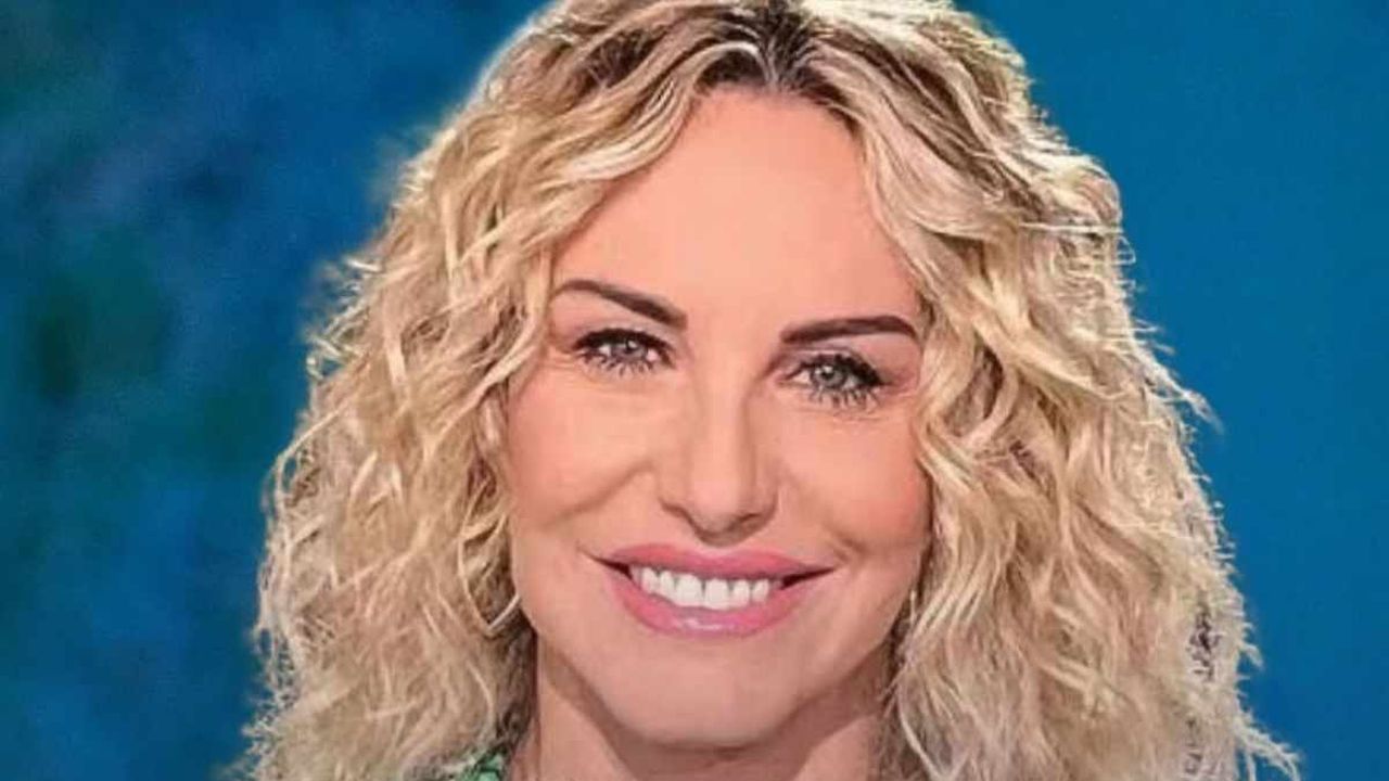 Antonella Clerici, i segreti del successo di una conduttrice pop (e fiera di esserlo)