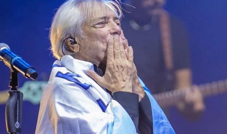 Nino D’Angelo, le parole che hanno commosso i fan : “Così mio figlio mi ha salvato dalla depressione”