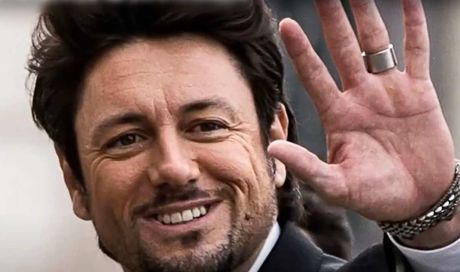 Andrea Giambruno torna in onda. L’indiscrezione e i dettagli sul futuro del giornalista