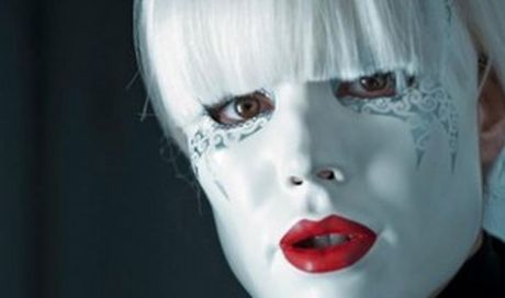 Passion di Brian De Palma: prima locandina e nuove foto