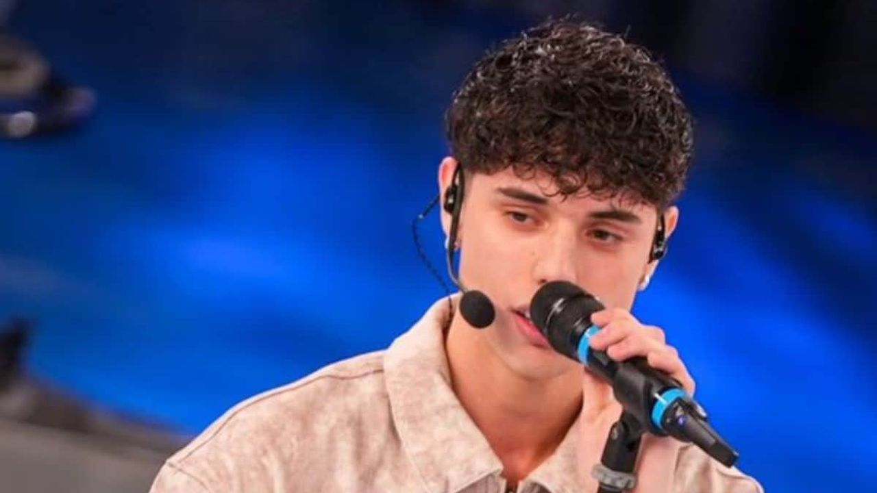 Amici 25, tutti contro Riccardo Stimolo: il web invoca un provvedimento. Cosa è successo
