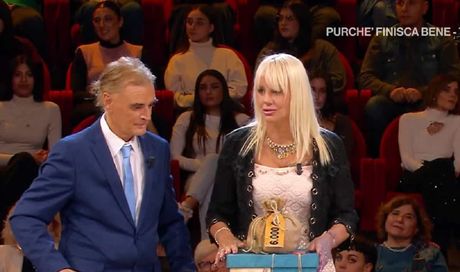 Affari tuoi, Donatella ribalta la partita: quanto ha vinto stasera 7 gennaio 2026