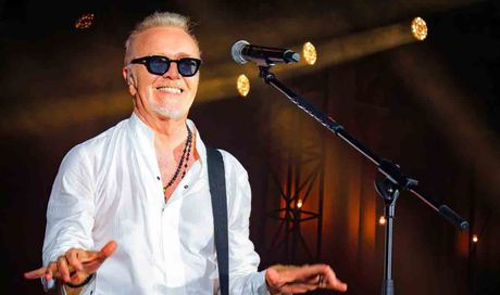 Umberto Tozzi, non è la fine: arriva “L’Ultima Notte Rosa – The Final Show”: date, città e dettagli