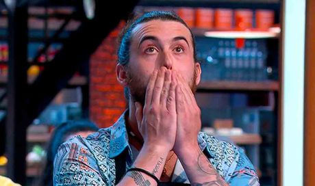 Masterchef Italia 15, l’eliminazione doppia (inaspettata), Cannavacciuolo corteggiato, Carlotta tra tensioni e polemiche