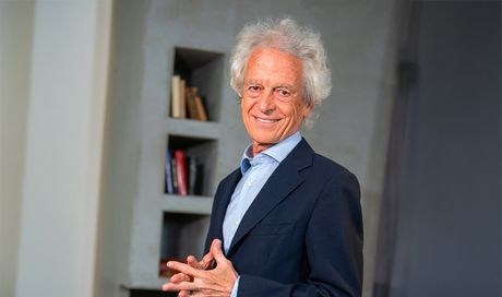 Risiko – Sfide di potere: debutta stasera su Canale 5 il nuovo programma di Federico Rampini
