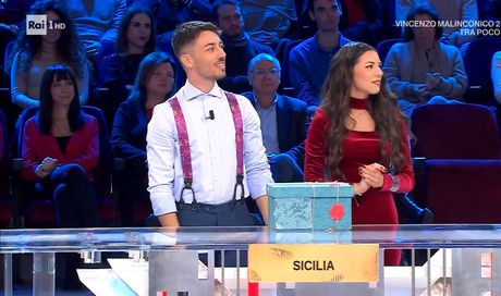Affari Tuoi puntata stasera 15 dicembre 2024, quanto hanno vinto i concorrenti?