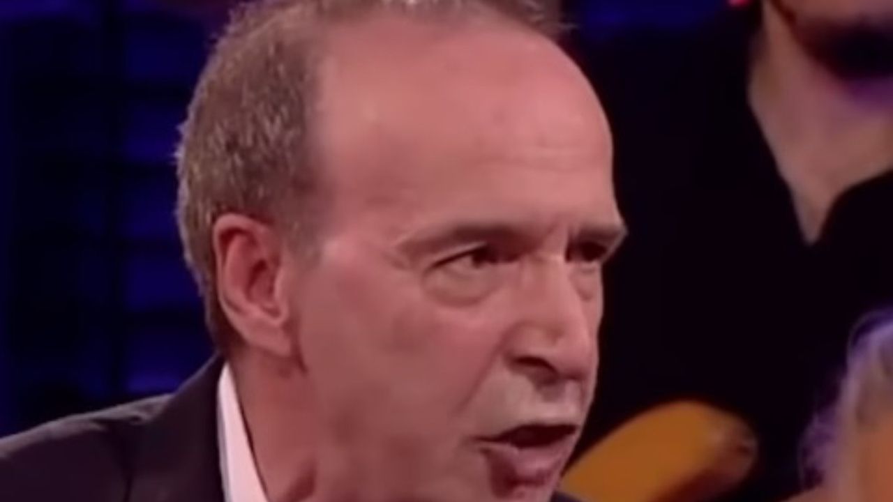 Guerra a Gaza, Roberto Benigni e il suo grido di dolore per i bimbi uccisi: “Non sono uomini, insopportabile all’animo umano”