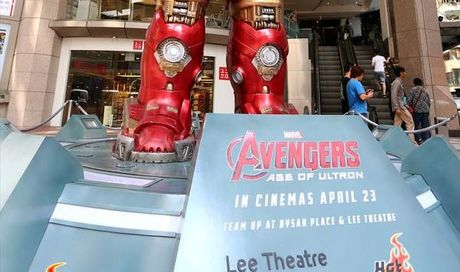Avengers 2: a Hong Kong la mostra Hot Toys con l’Hulkbuster da 3 metri (foto e video)