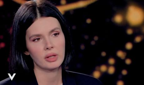 Evelina Sgarbi, denuncia contro la compagna del padre e la zia: “Circonvenzione di incapace e maltrattamenti”