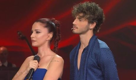 Nikita Perotti, vita privata, esordi, fidanzata, mamma, dove vive. Chi è il ballerino che fa coppia con Andrea Delogu a Ballando con le Stelle